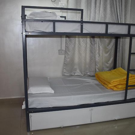 Hyderabad Wanderers Cave Hotel Eksteriør billede