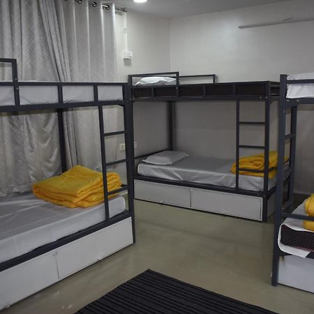 Hyderabad Wanderers Cave Hotel Eksteriør billede