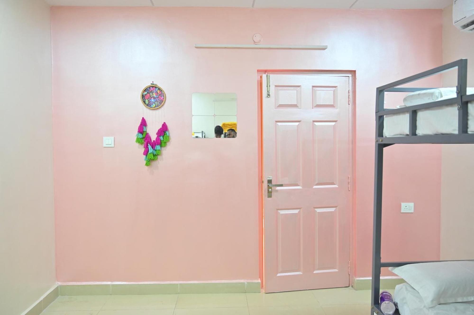 Hyderabad Wanderers Cave Hotel Eksteriør billede